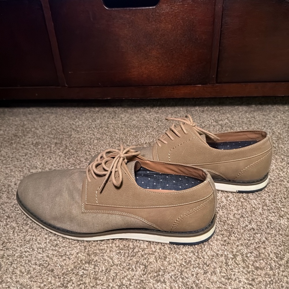 Elegant Tan Men's Oxfords